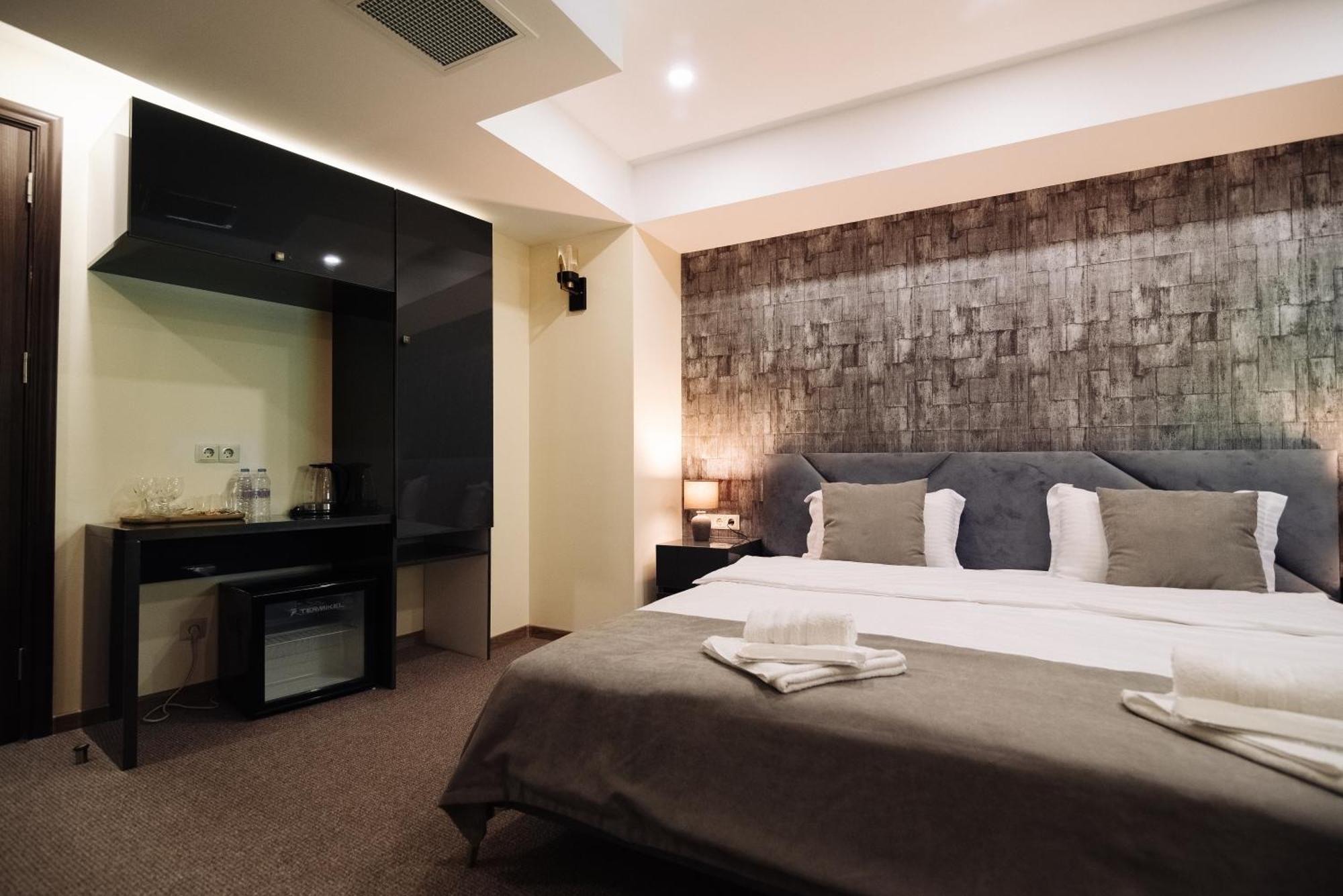Royal Plaza Hotel Тбилиси Номер фото